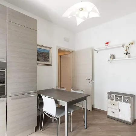 Luna House La Spezia