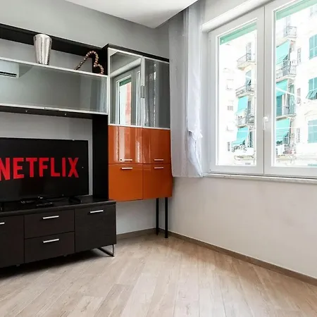 Luna House * Специя